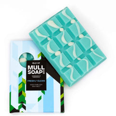 A turquoise Fresh and Clean scented soy wax melt snap bar decorated with white wiggly lines. Handmade in Tobermory by the Isle of Mull Soap Co.